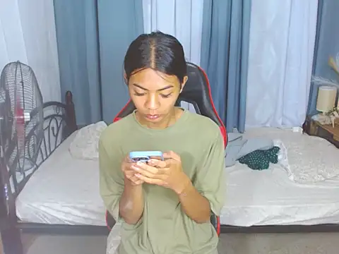 SamaraMillers online show from December 2025 10:29:02 AM