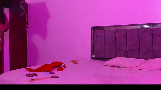 daripaola sexlove online show from November 2025 08:20:02 PM