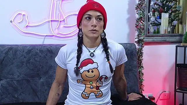 MightyLaura1 online show from December 2025 11:16:02 PM