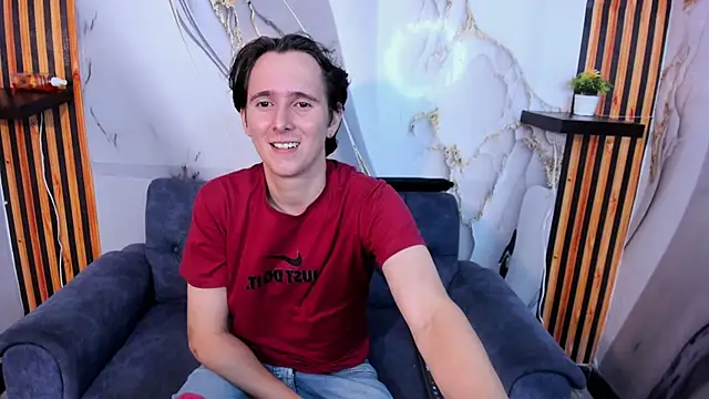 Aaron LatinMen2 online show from November 2025 03:40:01 AM