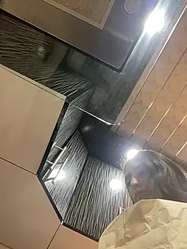 IM SARA1 online show from November 2025 04:12:01 AM