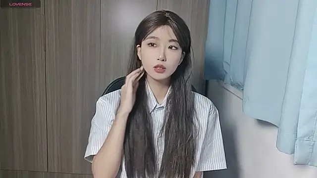 Yyoo-99 online show from November 2025 01:12:02 PM