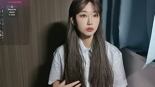 Yyoo-99 online show from November 2025 10:10:02 PM