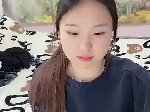 Snapshot of Poppy13 chatting on December 2025 08:16:02 AM Poppy13 online show from December 2025 08:16:02 AM