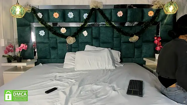  bonnyandclyde online show from January 2026 11:58:02 AM