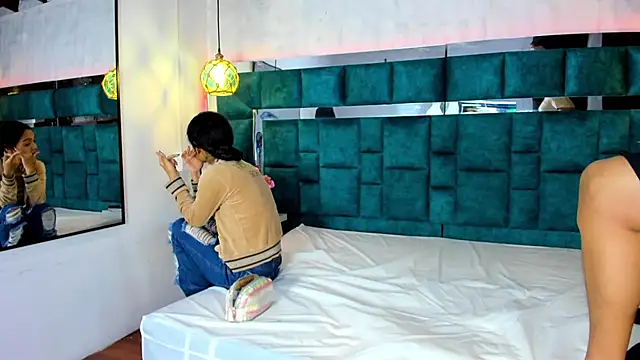  bonnyandclyde online show from February 2026 12:14:01 PM