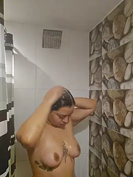 melany- - online show from November 2025 04:40:02 PM