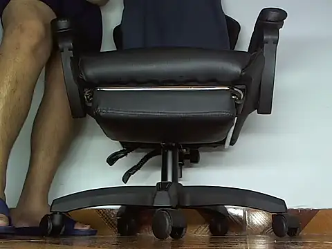 Alphacashmaster777 online show from April 2026 12:00:01 PM