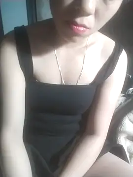 tieutam122 online show from February 2026 11:23:01 PM