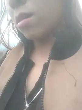 tieutam122 online show from February 2026 01:23:01 AM