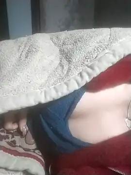 tieutam122 online show from February 2026 09:48:01 PM