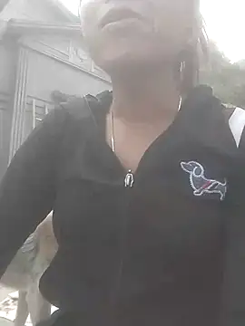 tieutam122 online show from December 2025 07:41:01 AM