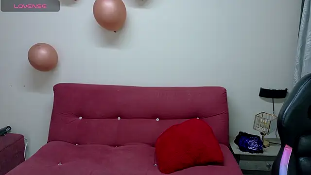 Snapshot of Lady_venom_ chatting on November 2025 05:40:02 AM Lady venom online show from November 2025 05:40:02 AM