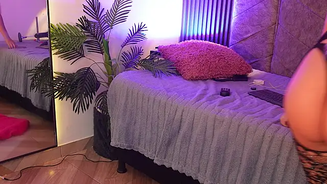 amberthangelss online show from April 2026 12:40:02 PM