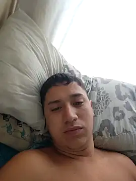 Alvarezz0202 online show from February 2026 02:17:02 PM