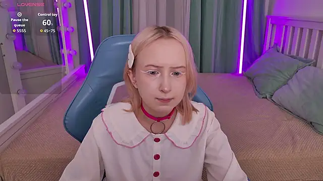 Snapshot of _Babyface_ chatting on December 2025 01:24:02 PM Babyface online show from December 2025 01:24:02 PM