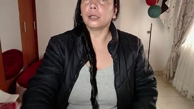 vivian-milf online show from December 2025 12:37:01 PM