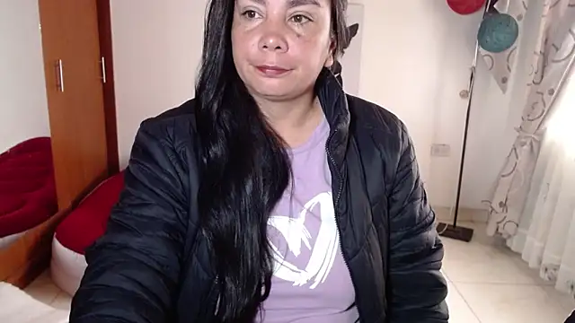 vivian-milf online show from November 2025 01:22:02 PM