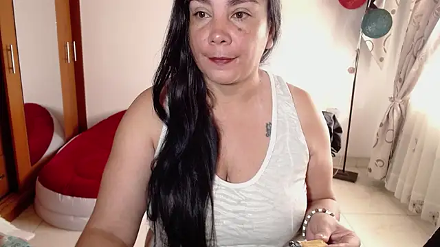 vivian-milf online show from November 2025 01:11:01 PM