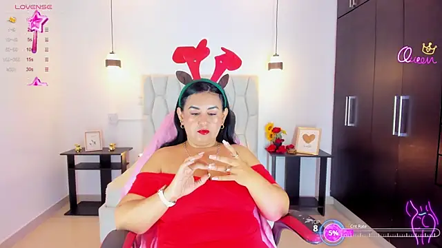 elenamilf online show from December 2025 02:08:02 PM