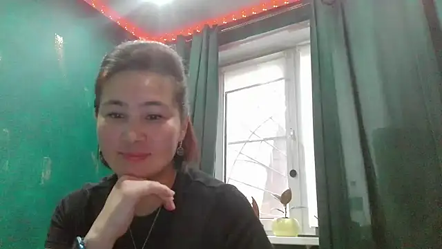 Nettie Allie online show from December 2025 10:59:01 AM