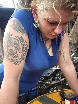 Horny hippie online show from January 2026 07:41:02 PM