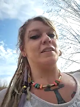 Snapshot of Horny_hippie chatting on November 2025 07:58:01 PM Horny hippie online show from November 2025 07:58:01 PM