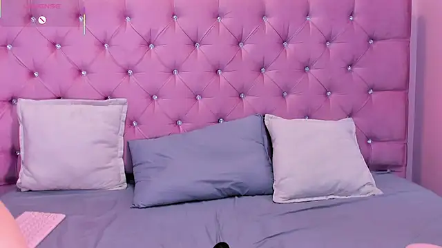 LolyYunno online show from May 2026 04:18:02 AM