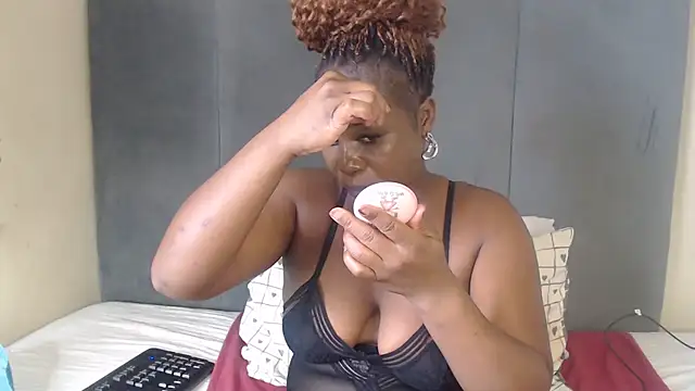 Chocolatebae86 online show from February 2026 08:03:01 AM