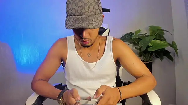 Brand Collins online show from December 2025 09:33:02 AM