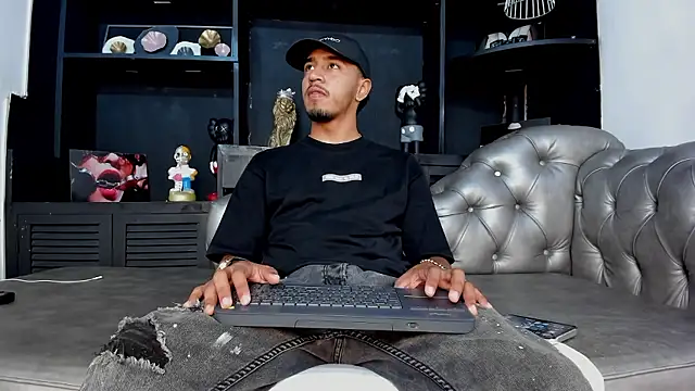 Brand Collins online show from January 2026 07:52:02 PM