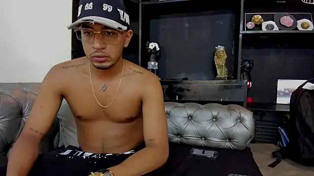 Brand Collins online show from December 2025 07:59:02 PM