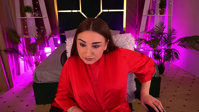 NaomiBaae online show from November 2025 02:28:02 PM