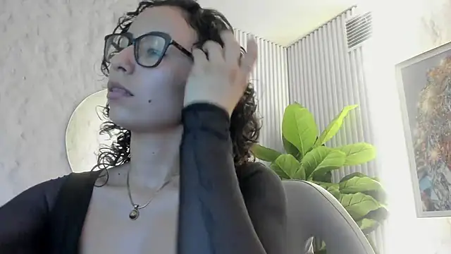 sarah sluty online show from May 2026 02:14:01 AM