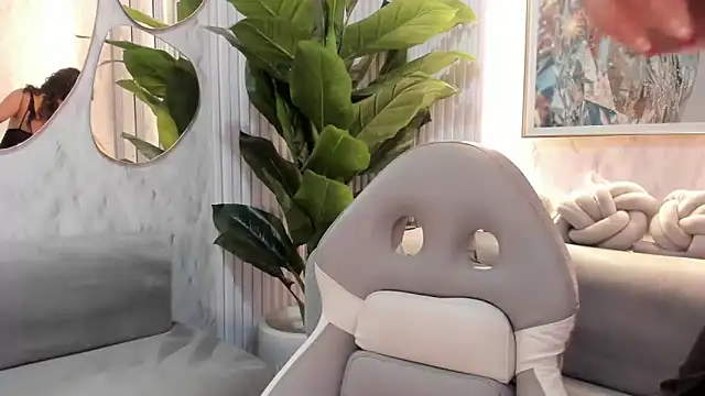 sarah sluty online show from March 2026 08:26:33 AM