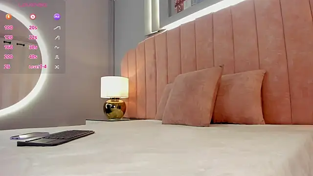 Snapshot of ninacrave_ chatting on February 2026 03:06:01 AM ninacrave online show from February 2026 03:06:01 AM