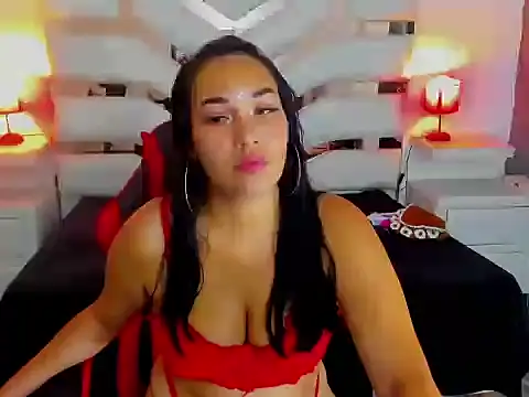 AzumiWalker online show from December 2025 01:10:02 PM