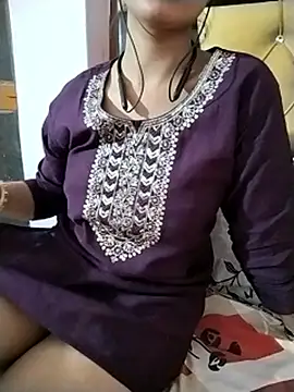 RASHMI SHARMA9 online show from April 2026 06:36:02 PM