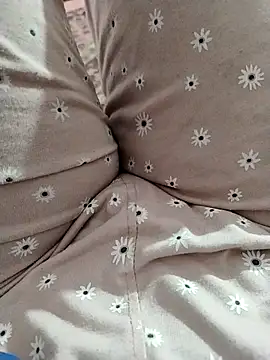 RASHMI SHARMA9 online show from March 2026 02:31:01 PM