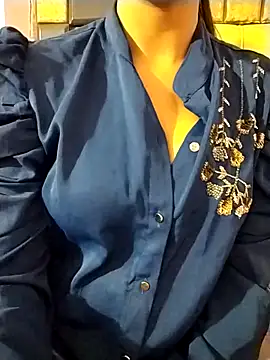 RASHMI SHARMA9 online show from March 2026 06:20:01 PM