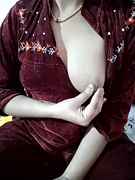 RASHMI SHARMA9 online show from January 2026 05:52:01 PM