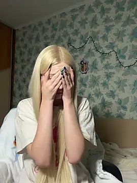 Barbie Blondie online show from March 2026 06:01:01 PM