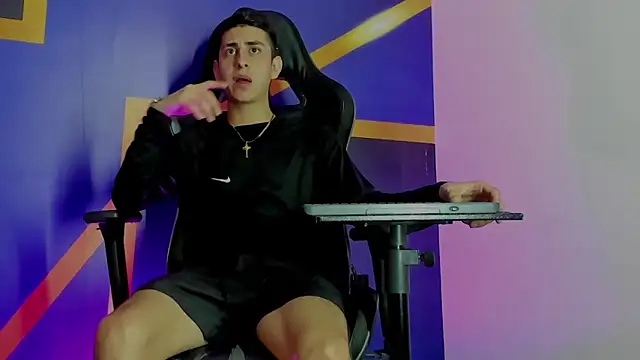 twink scott  online show from December 2025 04:24:01 AM