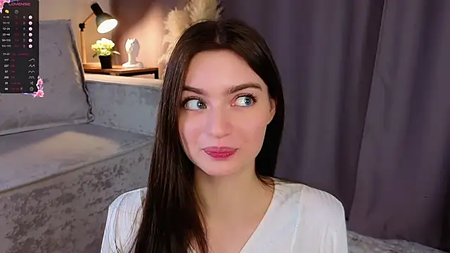 Sara Kinsly online show from December 2025 06:14:02 AM