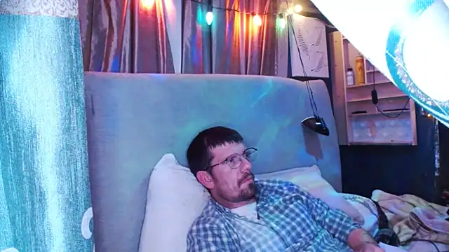 Snapshot of Roadie0187 chatting on December 2025 07:21:01 AM Roadie0187 online show from December 2025 07:21:01 AM