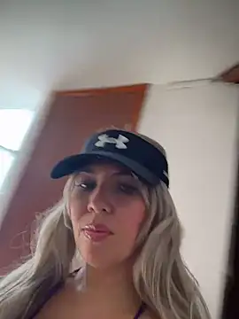 Snapshot of IsaSantoDomingo chatting on November 2025 02:17:02 PM IsaSantoDomingo online show from November 2025 02:17:02 PM