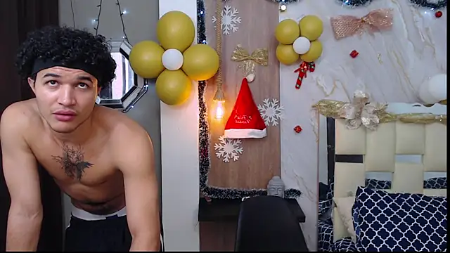 kim curlyy online show from November 2025 05:57:01 PM