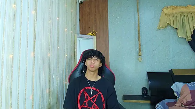 kim curlyy online show from March 2026 02:09:01 PM