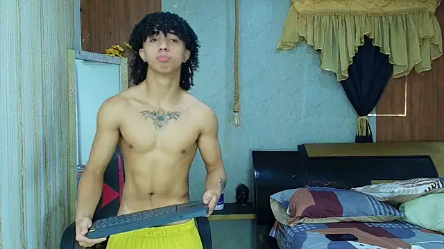 kim curlyy online show from March 2026 01:35:02 PM