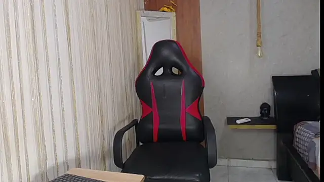 kim curlyy online show from March 2026 01:27:01 PM